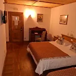 Al Cacciatore Hotel *