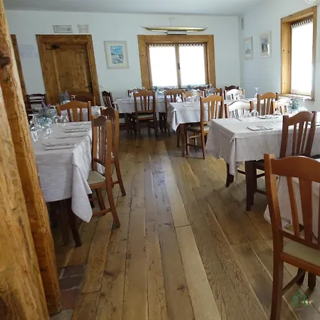 Al Cacciatore 酒店 Nervesa della Battaglia
